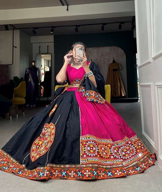 Beautiful Gamthi Work With Real Mirror Work Black Navaratri Special Lehenga  Choli - Vatki