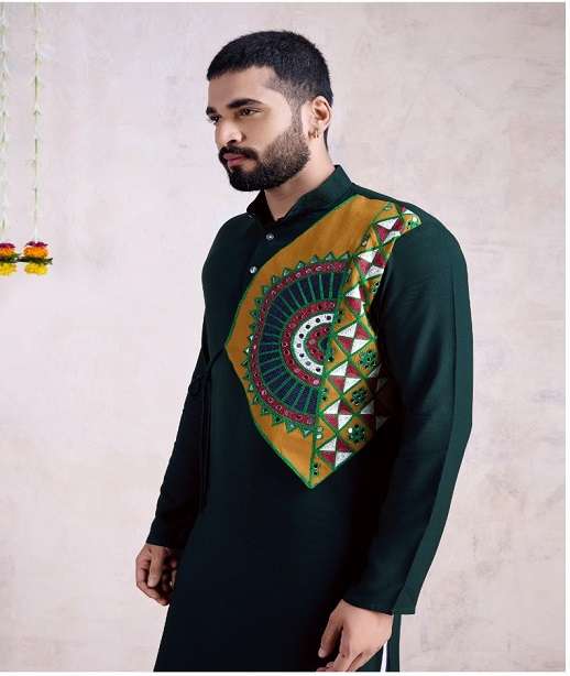 DESIGNER NAVRATRI WEAR HEAVY RAYON COTTON READYMADE MENS NAVRATRI KURTA KF VASTRA 6061-6064