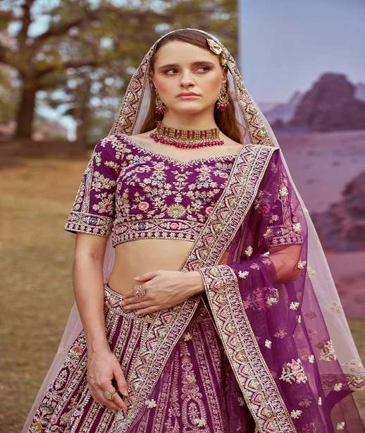 DESIGNER BOLLYWOOD BRIDAL WEDDING PARTY WEAR HAND WORK HEAVY PURE SILK LEHENGA CHOLI NT 6053