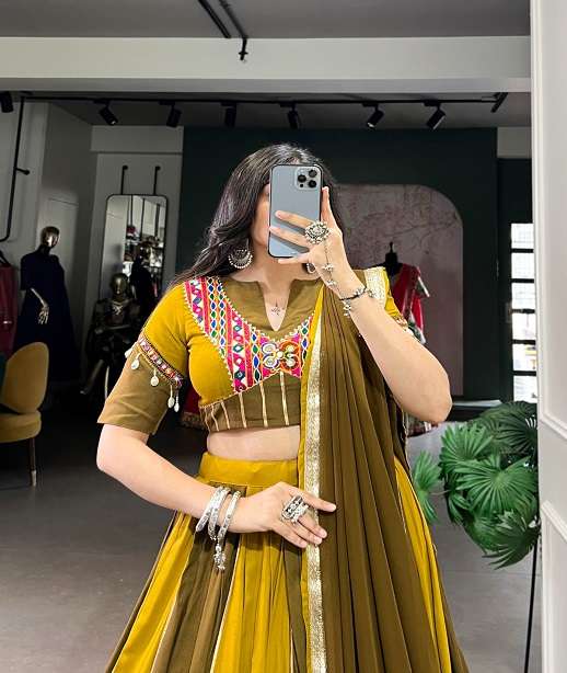 DESIGNER FANCY WEDDING PARTY WEAR RAYON COTTON LEHENGA CHOLI WITH DUPATTA FOR NAVRATRI WEAR LNB 1613