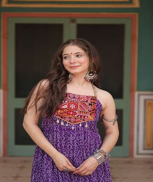 DESIGNER GEORGETTE NAVRATRI KURTI COLLECTION KU 1119 COLOR