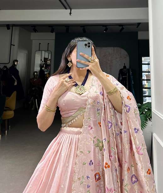 INDIAN DESIGNER PARTY WEAR HEAVY GOLD CRUSH SILK PINK LEHENGA CHOLI LNB 1426