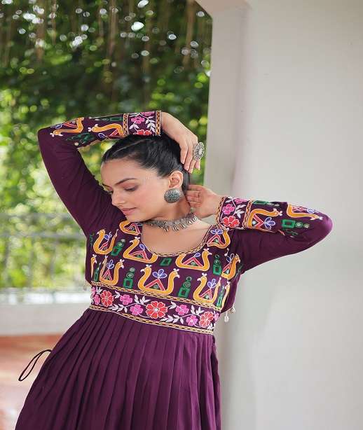 DESIGNER BANDHANI PRINT READYMADE RAYON NAVRATRI KURTI KU 1183 COLOR