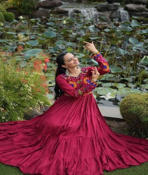 DESIGNER NAVRATRI WEAR ANARKALI GOWN KURTI IN RAYON COTTON LW 9260-9261