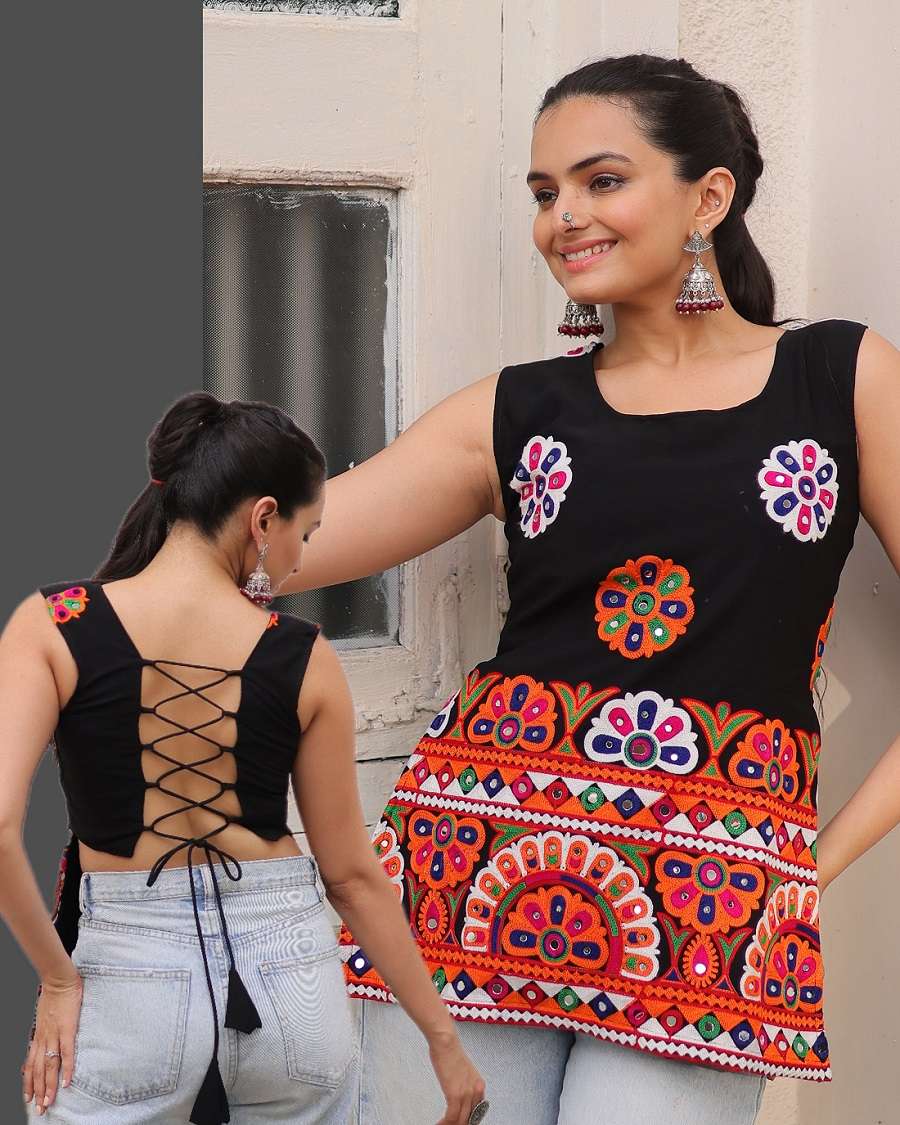 DESIGNER NAVRATRI SHORT TOP IN COTTON KU 1196 COLOR