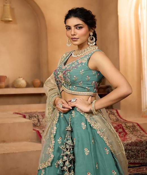 DESIGNER BRIDAL WEDDING PARTY WEAR HEAVY GEORGETTE LEHENGA CHOLI SENHORA DRESSES NT 6197 COLOR