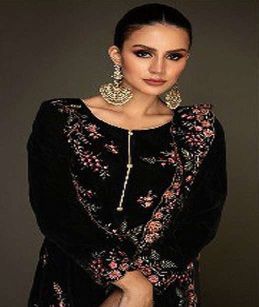 WEDDING PARTYWEAR STRAIGHT VELVET SUIT COLLECTION HT 1321 COLOR