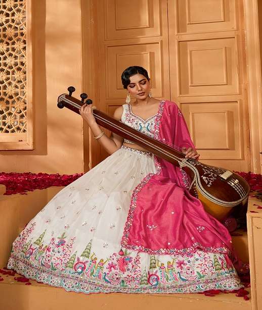 DESIGNER BRIDAL WEDDING PARTY WEAR HEAVY SILK LEHENGA CHOLI SENHORA DRESSES NT 6200 COLOR