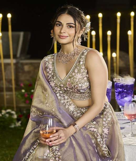 INDIAN DESIGNER BOLLYWOOD WEDDING PARTY WEAR HEAVY TISSUE SILK LEHENGA CHOLI NT 6192 COLOR