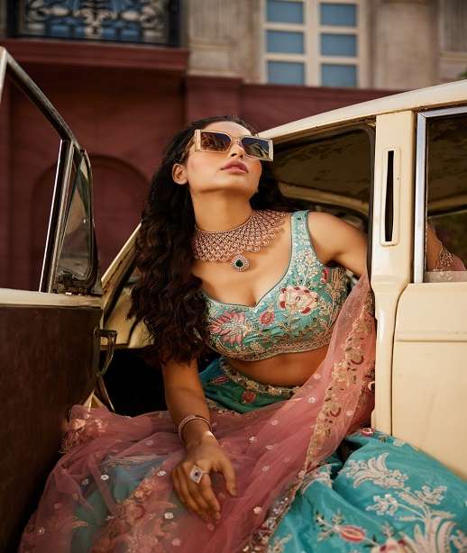 DESIGNER BOLLYWOOD BRIDAL WEDDING PARTY WEAR HEAVY SATIN SILK LEHENGA CHOLI SENHORA DRESSES NT 6124 COLORS