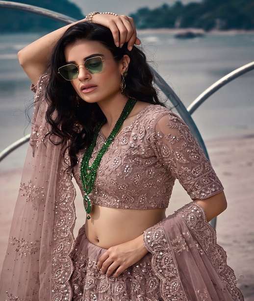 PREMIUM DESIGNER FANCY WEDDING PARTY WEAR EXCLUSIVE HEAVY NET LEHENGA CHOLI SENHORA 7113 COLOR