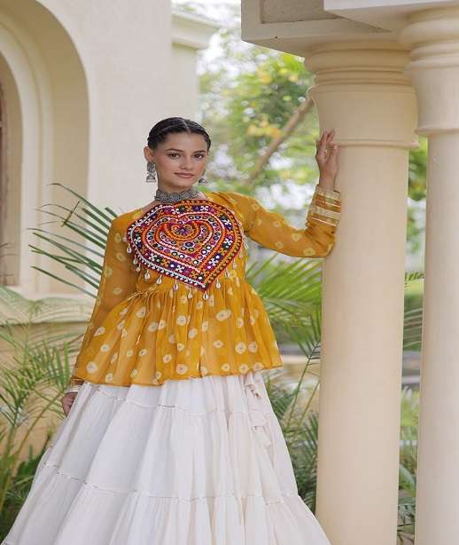 DESIGNER NAVRATRI WEAR GEORGETTE BLOUSE KUTCHI WORK NAVRATRI COTTON LEHENGA KU 5082 COLOR
