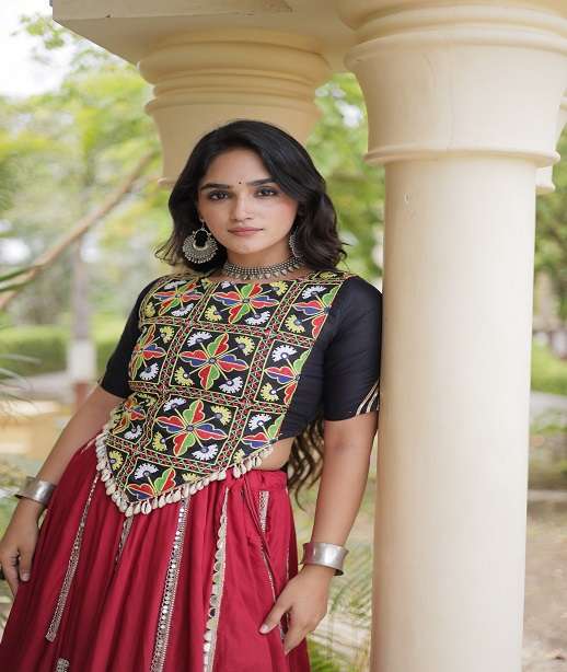 DESIGNER NAVRATRI WEAR COTTON LEHENGA LW 7185 COLOR