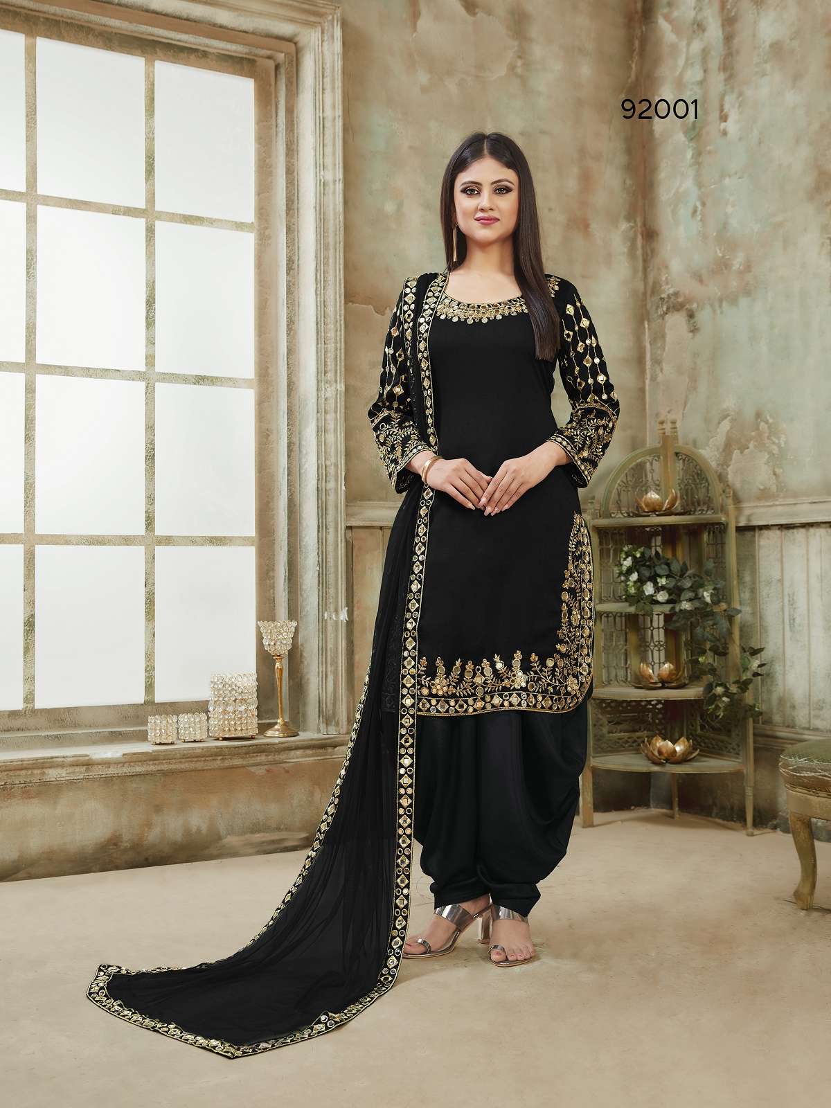 WONDERFUL BLACK PUNJABI DESIGNER SILK PATIYALA SALWAR SUIT DRESS COLLECTION 92001