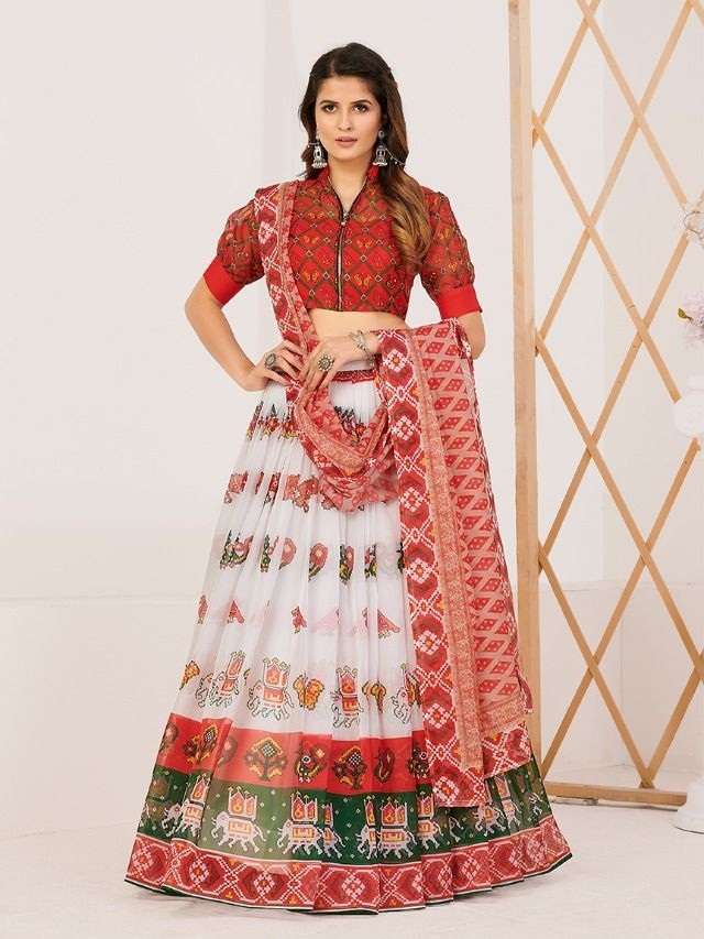 DESIGNER FANCY WEDDING PARTY WEAR SILK LEHENGA CHOLI NAVRATRI COLLECTION PANVI DST 1006