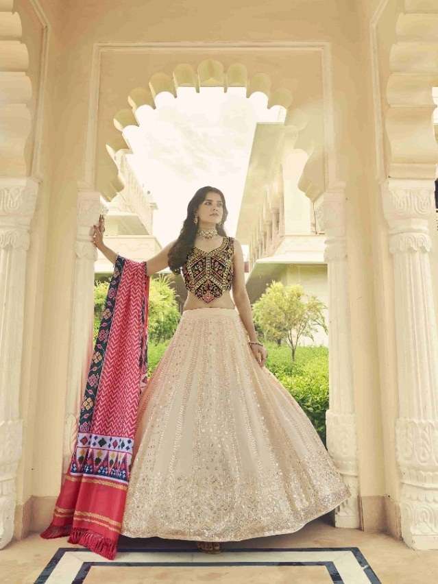 DESIGNER FANCY WEDDING BRIDAL WEAR HEAVY SILK LEHENGA CHOLI BRIDESMAID 2196