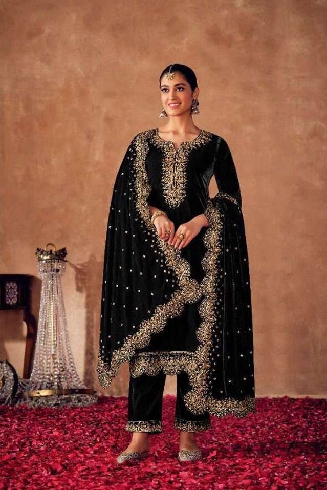 DESIGNER WEDDING PARTY WEAR STRAIGHT SALWAR SUIT IN VELVET FABRIC CP LT NITYA 4100B