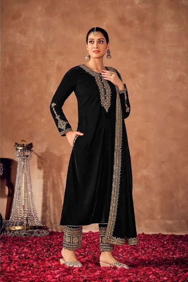 DESIGNER WEDDING PARTY WEAR STRAIGHT SALWAR SUIT IN VELVET FABRIC CP LT NITYA 8100C