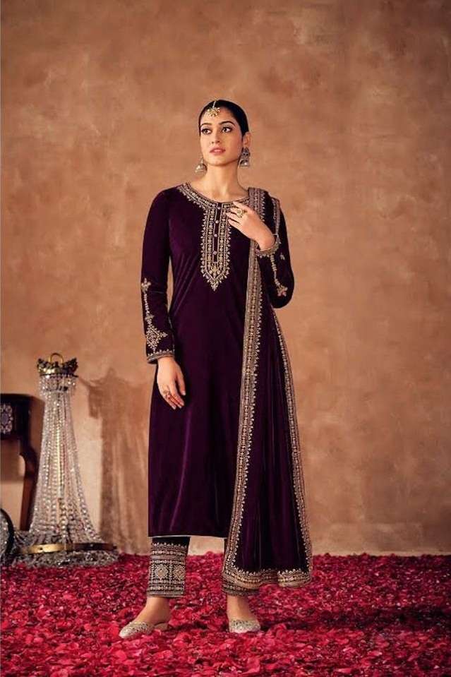 DESIGNER WEDDING PARTY WEAR STRAIGHT SALWAR SUIT IN VELVET FABRIC CP LT NITYA 8100F