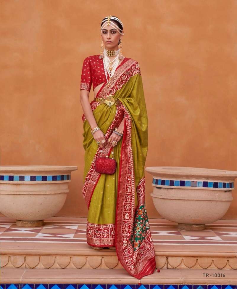 LATEST DESIGNER FANCY WEDDING PARTY WEAR HEAVY GREEN BANARASI SILK FABRIC SAREE SM TRIRATH 10016