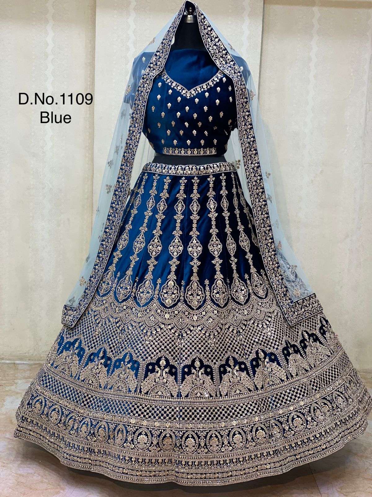 BOLLYWOOD DESIGNER BRIDAL WEDDING WEAR EXCLUSIVE NEW STYLE BLUE LEHENGA IN VELVET FABRIC SM PC SENHORA 1109B