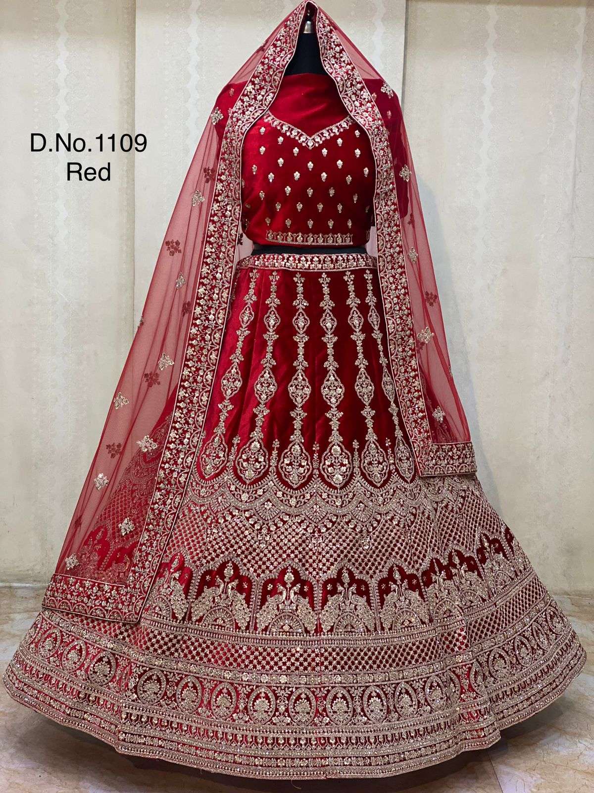 BOLLYWOOD DESIGNER BRIDAL WEDDING WEAR EXCLUSIVE NEW STYLE RED LEHENGA IN VELVET FABRIC SM PC SENHORA 1109R