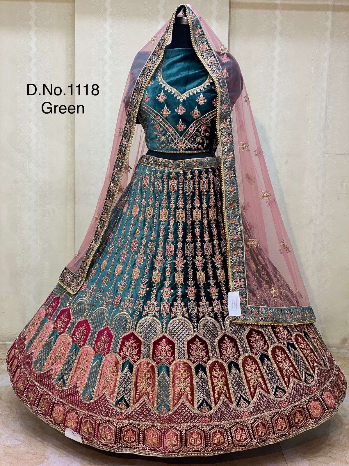 BOLLYWOOD DESIGNER BRIDAL WEDDING WEAR EXCLUSIVE NEW STYLE GREEN LEHENGA IN VELVET FABRIC SM PC SENHORA 1118