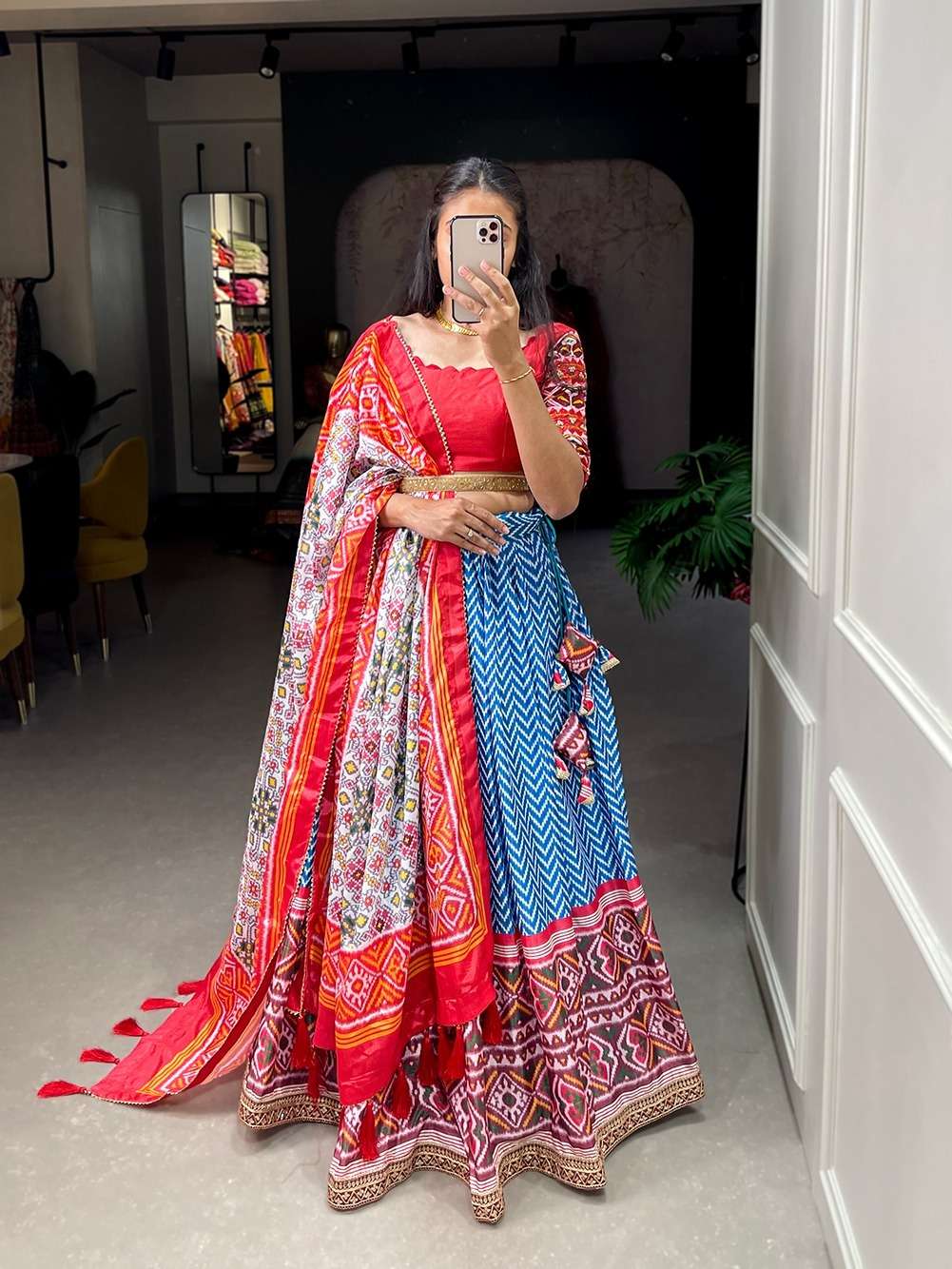 Designer Bollywood Festival Style Digital Printed Premium fabric stylish  readymade 2023 lehenga for Womens Bestsellers hot new releases in womens  lehenga cholis (Red Gown) : Amazon.in: Clothing & Accessories