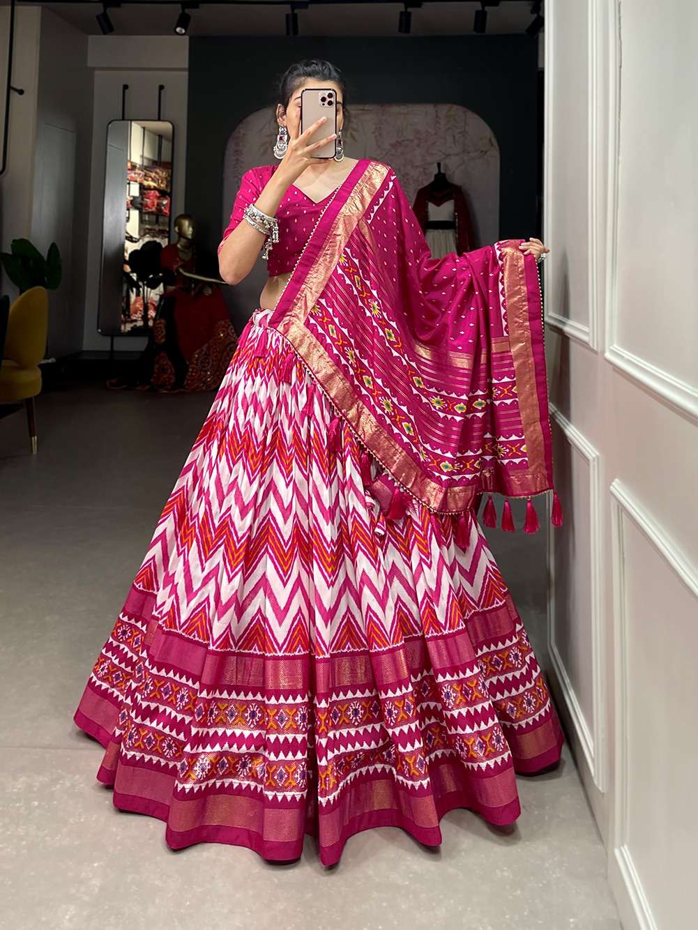 BOLLYWOOD DESIGNER TRENDY STYLISH FANCY PARTY NAVRATRI WEAR PINK SILK LEHENGA CHOLI SHREEMATEE FASHION PC 1683B