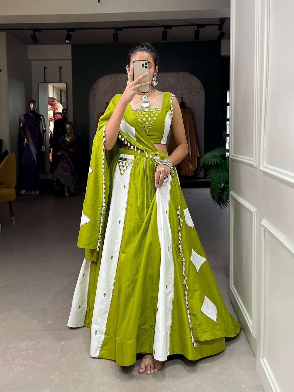 DESIGNER FANCY HEAVY PURE COTTON READY TO WEAR GREEN WHITE NAVRATRI LEHENGA CUM GAMTHI LEHENGA MIRROR WORK CHOLI PC 1670A