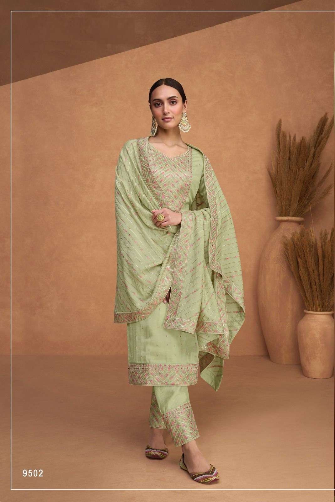 DESIGNER FANCY WEDDING FUNCTION PARTY WEAR GREEN PREMIUM SILK STRAIGHT SALWAR SUIT AF RESHAM 9502