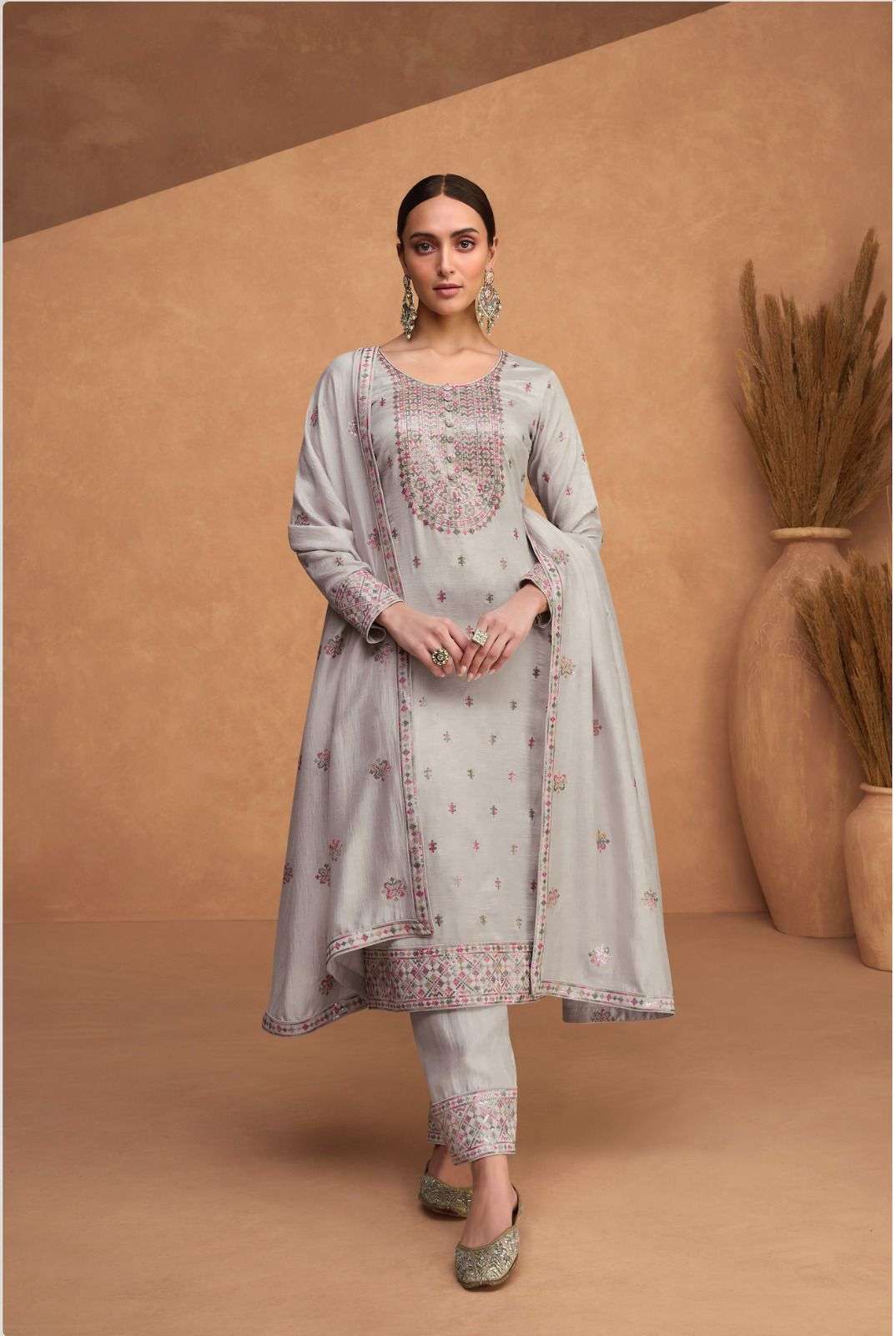 DESIGNER FANCY WEDDING FUNCTION PARTY WEAR GREY PREMIUM SILK STRAIGHT SALWAR SUIT AF RESHAM 9501