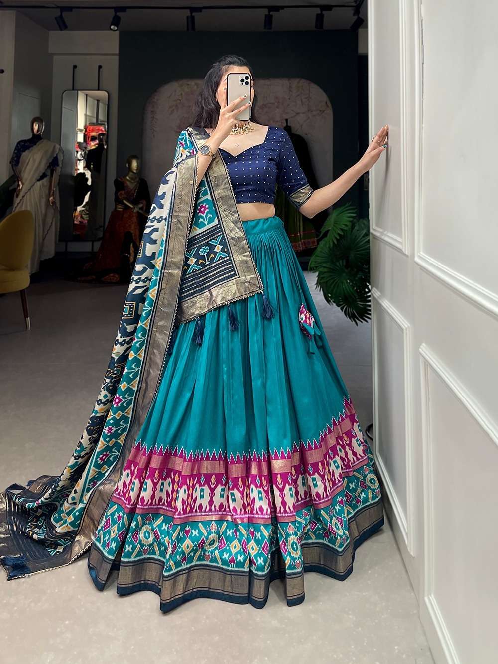 HEAVY SILK READY TO WEAR BLUE NAVRATRI LEHENGA CUM GAMTHI LEHENGA CHOLI PC 1680C