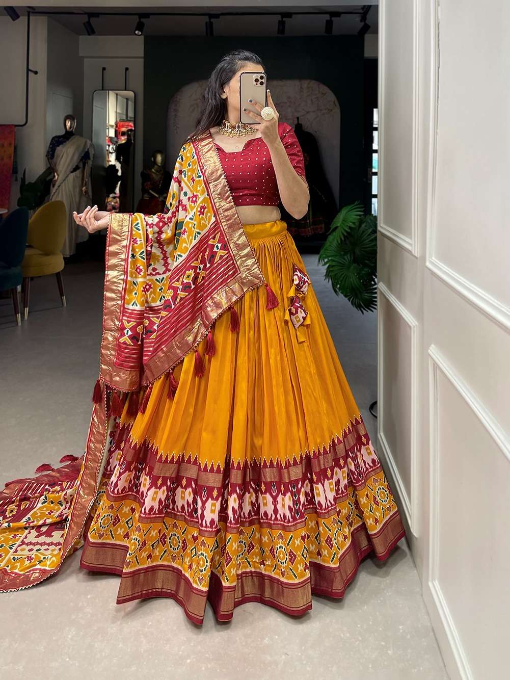 HEAVY SILK READY TO WEAR NAVRATRI LEHENGA CUM GAMTHI LEHENGA CHOLI PC 1680A