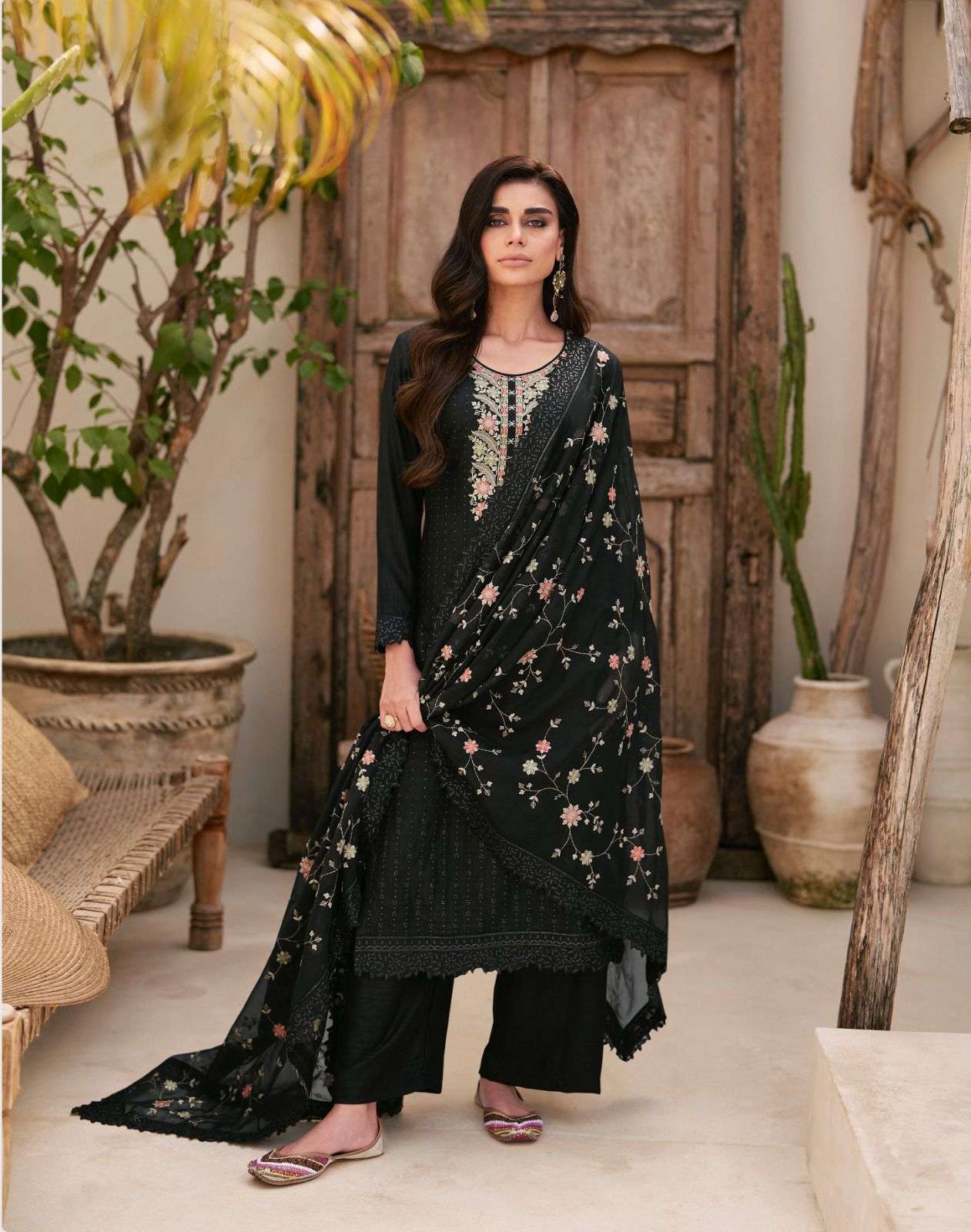 DESIGNER FANCY WEDDING PARTY WEAR BLACK DOLA SILK STRAIGHT PAKISTANI SALWAR SUIT AF AFREEN 9788