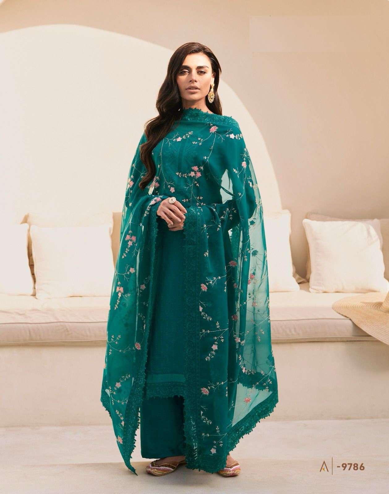 DESIGNER FANCY WEDDING PARTY WEAR GREEN DOLA SILK STRAIGHT PAKISTANI SALWAR SUIT AF AFREEN 9786