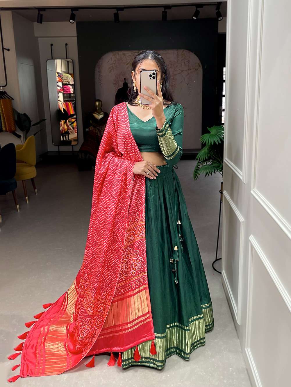 DESIGNER FANCY WEDDING PARTY WEAR INDIAN SILK GREEN LEHENGA CHOLI COLLECTION PC 1653