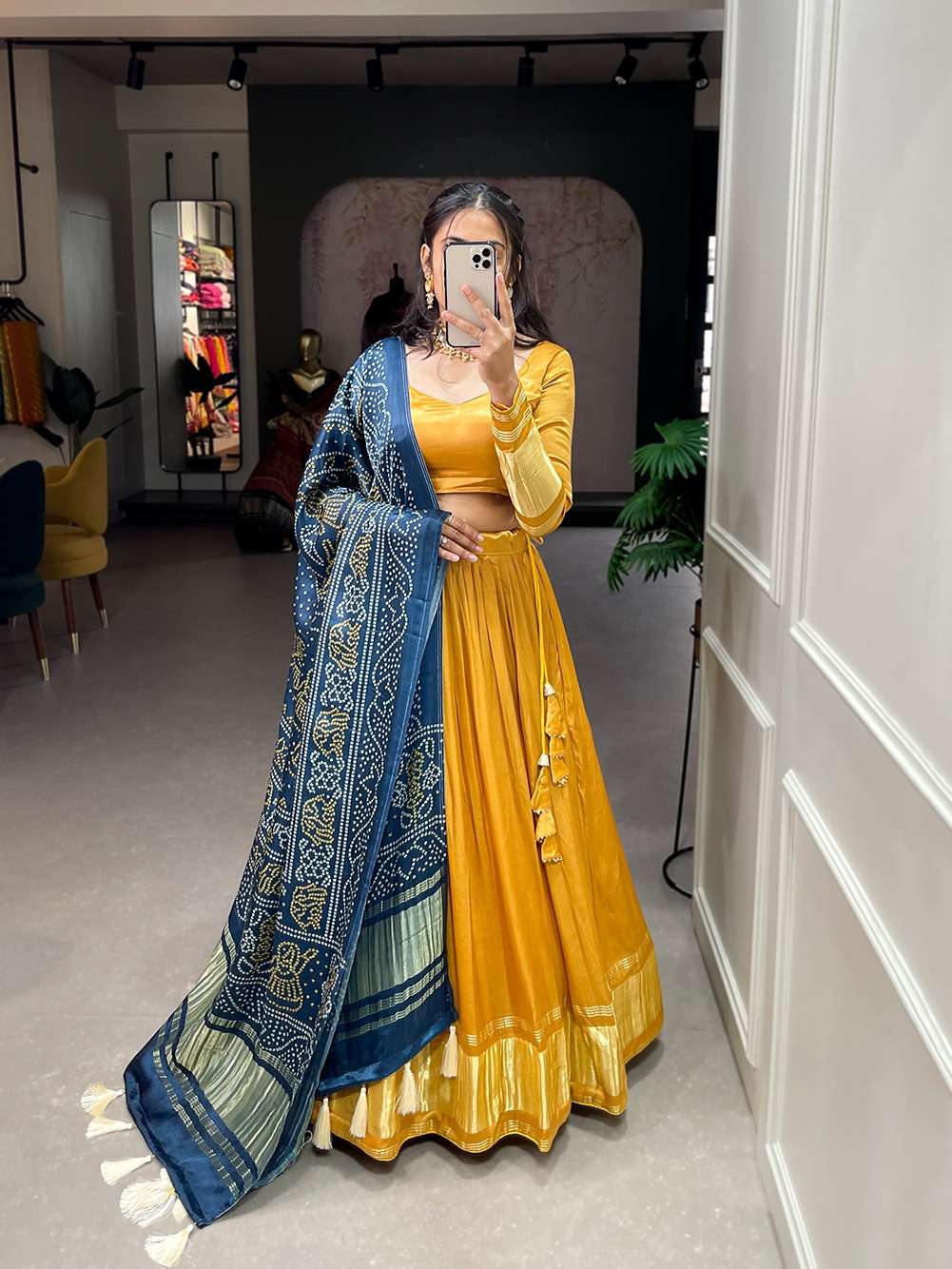 DESIGNER FANCY WEDDING PARTY WEAR INDIAN SILK YELLOW LEHENGA CHOLI COLLECTION PC 1653