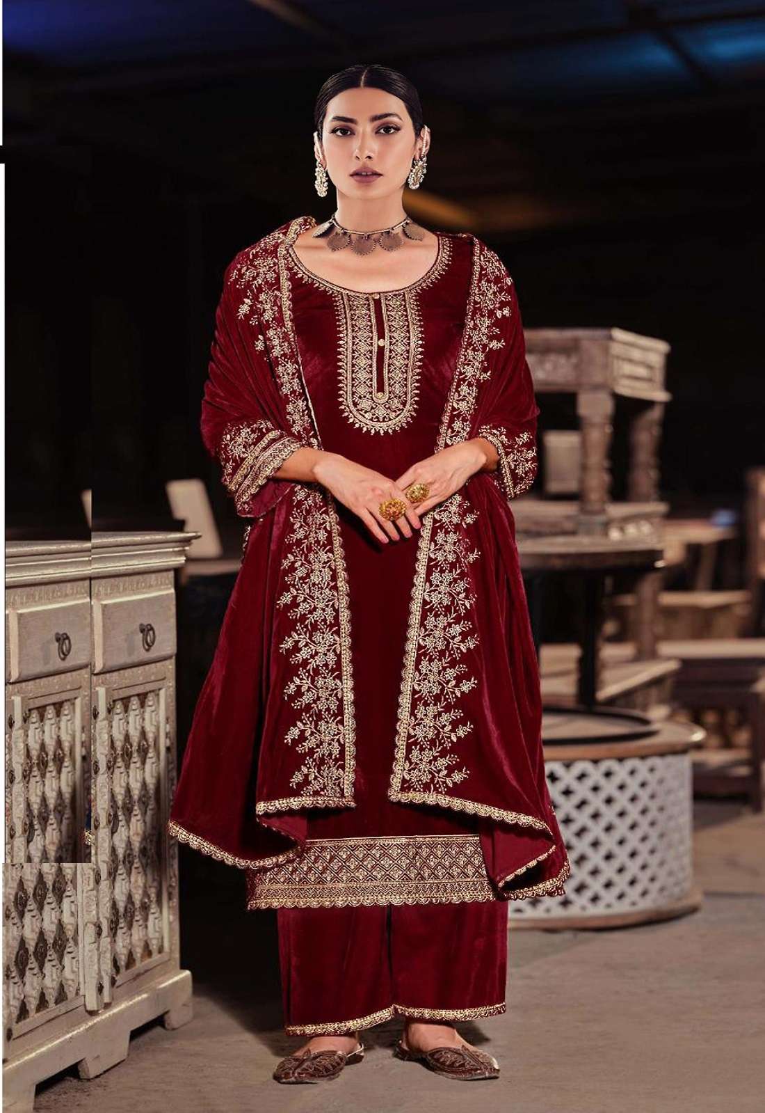 DESIGNER FANCY WEDDING PARTY WEAR PREMIUM VISCOSE VELVET RED STRAIGHT SALWAR SUIT CPR 2001A