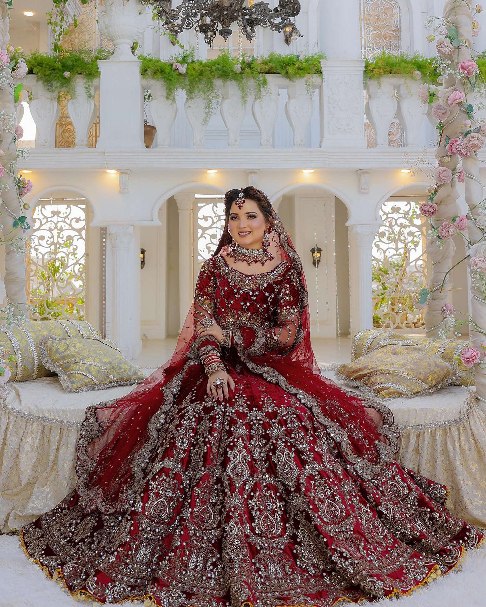 PREMIUM DESIGNER FANCY BOLLYWOOD STYLE WEDDING BRIDAL LEHENGA CHOLI IN VELVET KB1070 MAROON