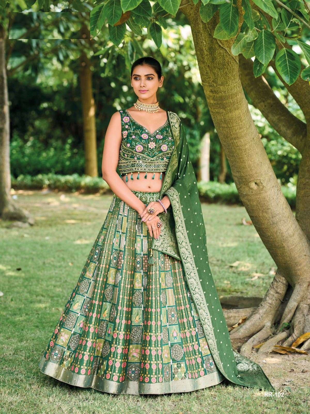 DESIGNER INDIAN BRIDAL WEDDING PARTY WEAR GREEN BANARASI SILK LEHENGA CHOLI WITH SM TATHASTU 102