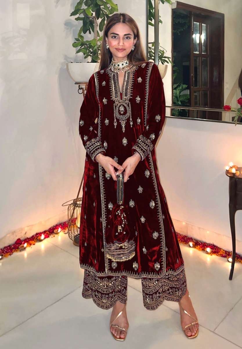 DESIGNER FANCY WEDDING PARTY WEAR PREMIUM VISCOSE VELVET RED SALWAR SUIT CPR 2003E