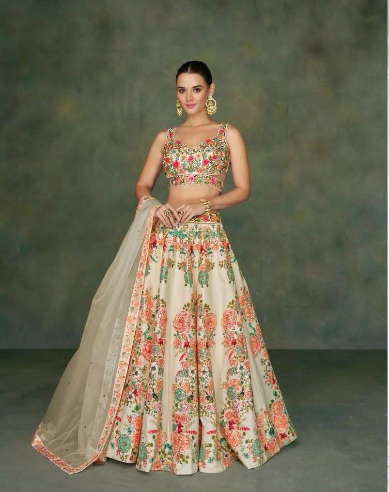 DESIGNER INDIAN BOLLYWOOD PARTY WEAR HEAVY FLORAL SILK LEHENGA CHOLI WITH AARI WORK SY ODHANI 5365