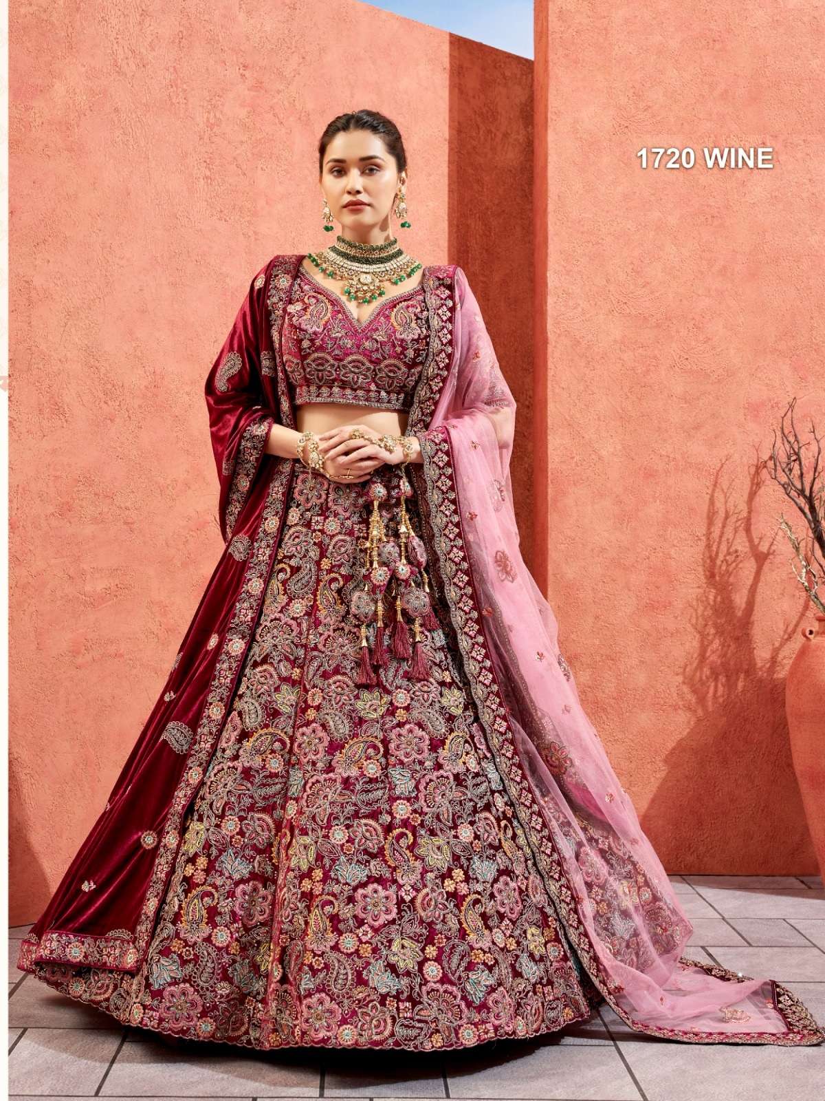 PREMIUM DESIGNER FANCY BOLLYWOOD STYLE INDIAN WEDDING BRIDAL WINE LEHENGA CHOLI IN VELVET SM PAL 1720