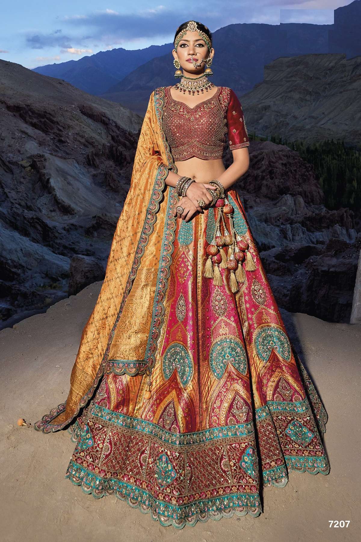 DESIGNER BRIDAL WEDDING PARTY WEAR RED BANARASI SILK JACQUARD LEHENGA CHOLI WITH AARI HAND WORK SM MN 7207