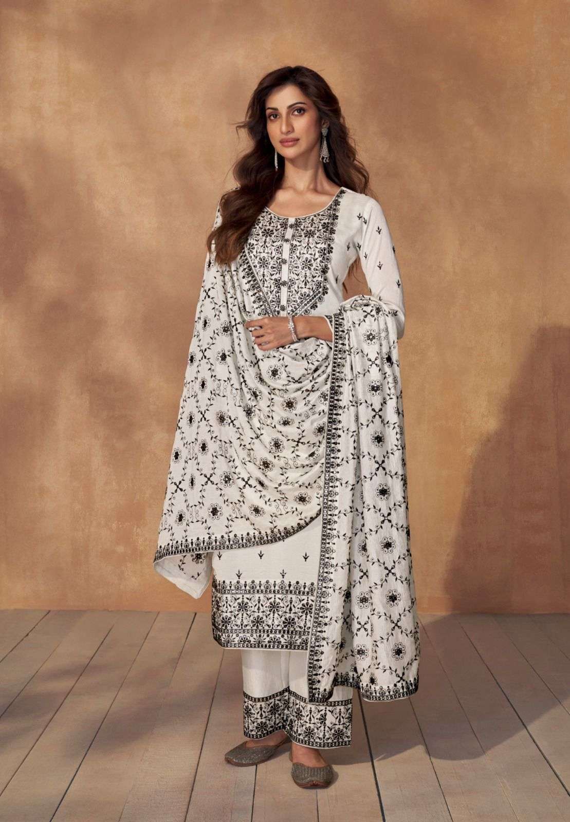 DESIGNER FANCY PARTY WEAR PAKISTANI FANCY PREMIUM SILK WHITE SALWAR SUIT AF SAFEENA 9865