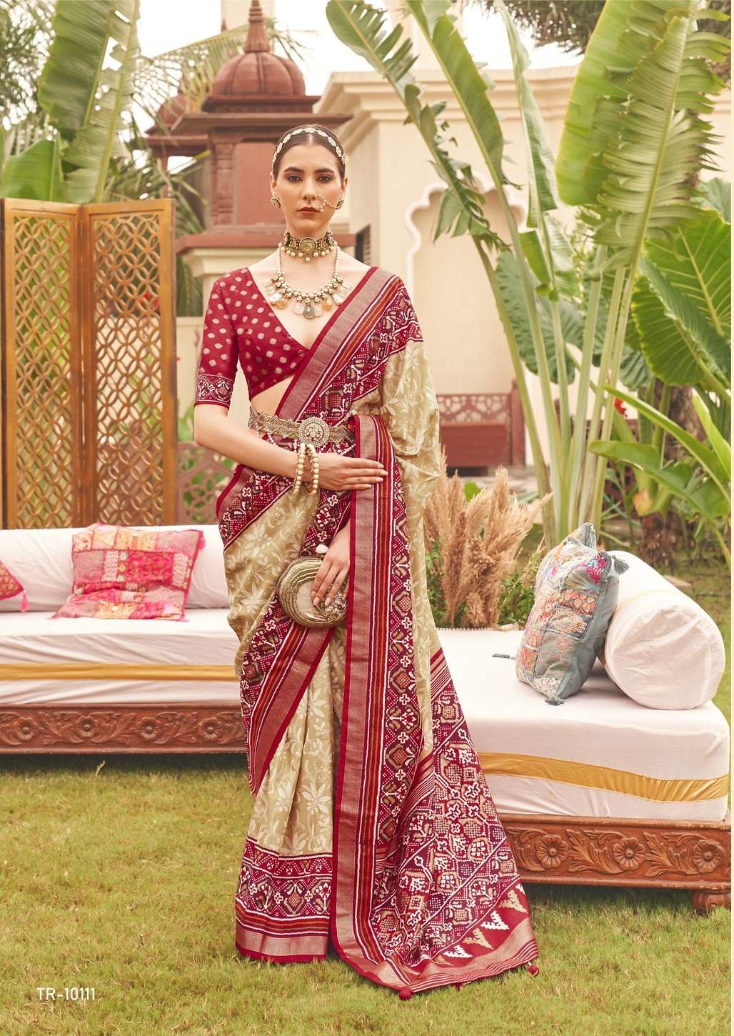 DESIGNER FANCY WEDDING PARTY WEAR BEIGE INDIAN BANARASI PATOLA SILK SAREE ONLINE SM TRIRATH MAHENDI 10111