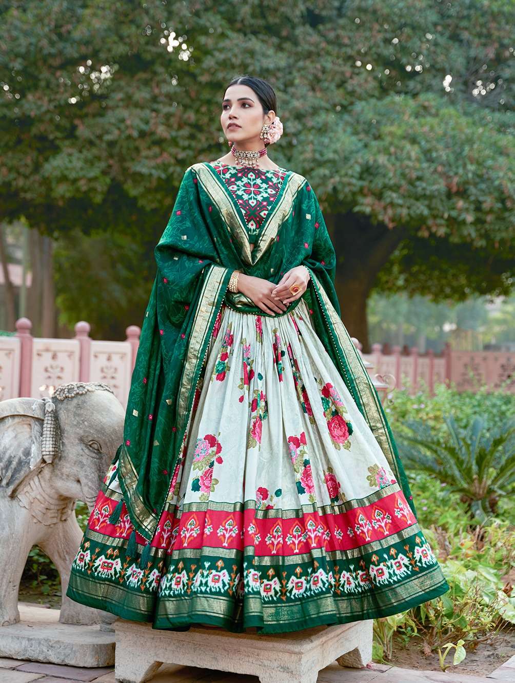 DESIGNER FANCY WEDDING PARTY WEAR GREEN SILK LEHENGA CHOLI WITH SILK DUPATTA FOR NAVRATRI PC 1205