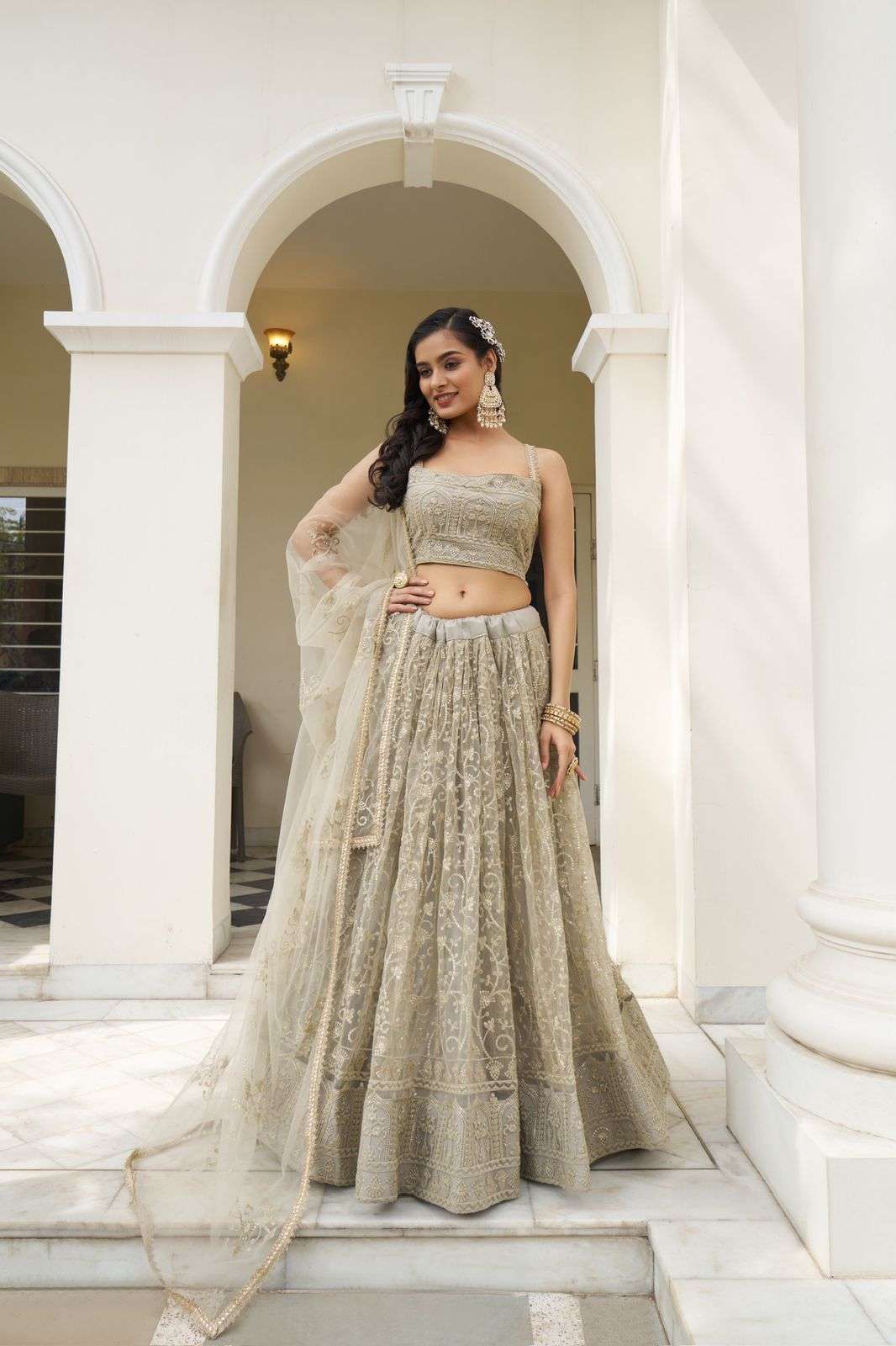 INDIAN BOLLYWOOD DESIGNER FANCY WEDDING PARTY WEAR IVORY BUTTERFLY NET LEHENGA CHOLI DST NRYANI KELAYA 2133