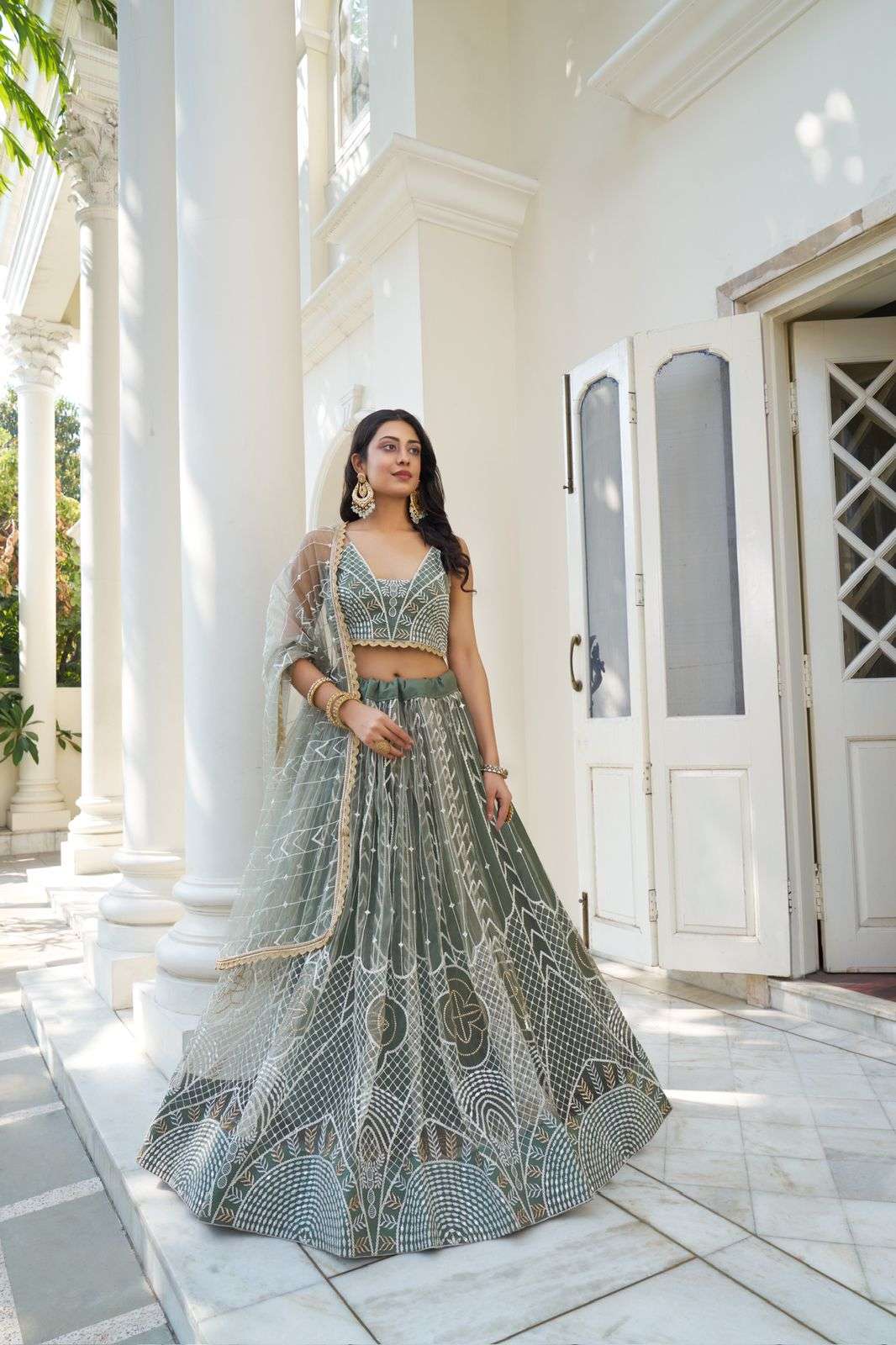 INDIAN BOLLYWOOD DESIGNER FANCY WEDDING PARTY WEAR GREEN BUTTERFLY NET LEHENGA CHOLI DST NRYANI KELAYA 2136